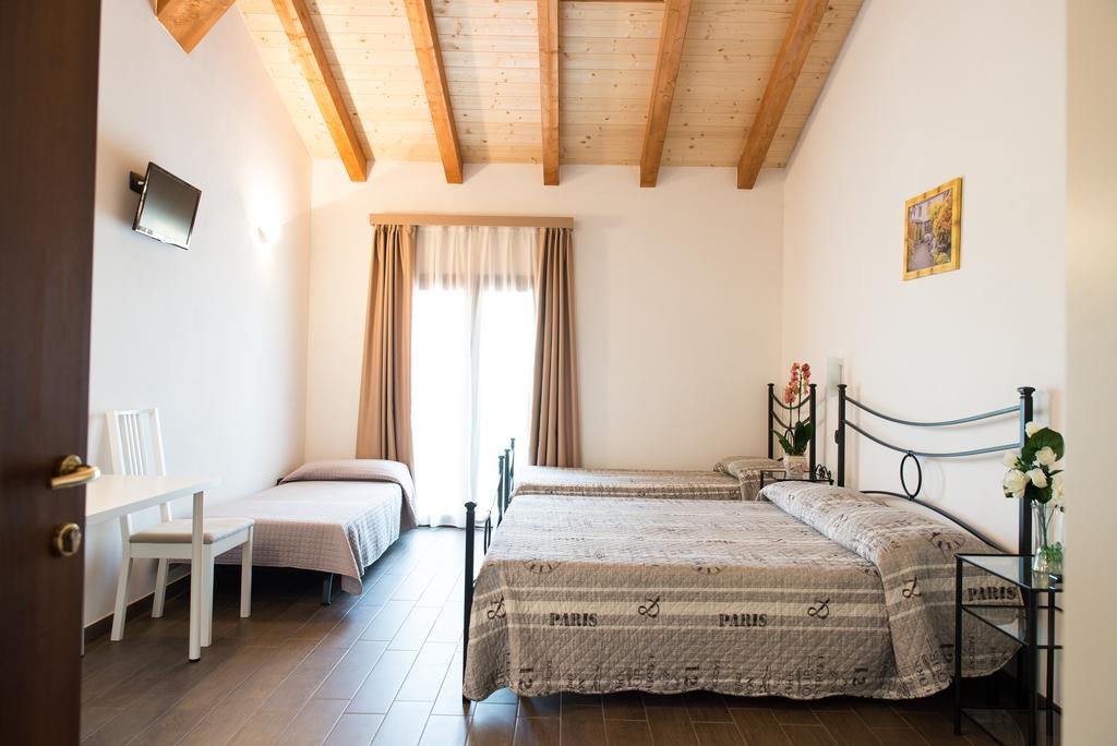 Chesini Gospodarstwo agroturystyczne Castelnuovo del Garda